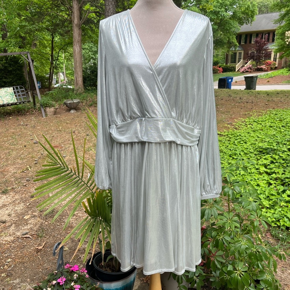 Torrid Silver Mini Liquid Surplice Dress, Sold Out!!, EUC, 3X